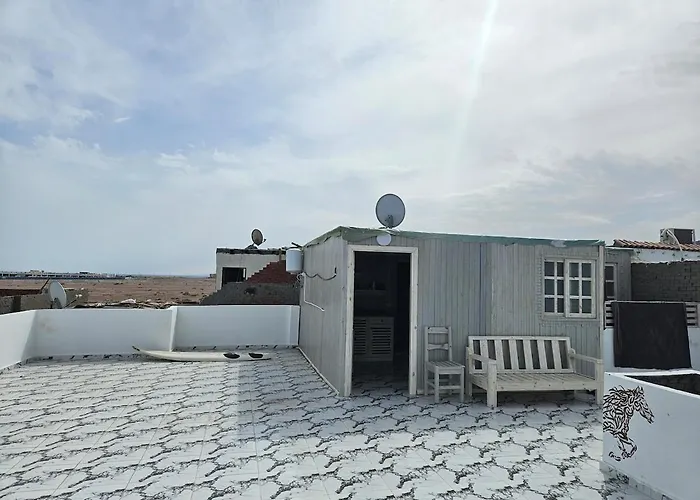 Cozy Rooftop Escape Apartment *